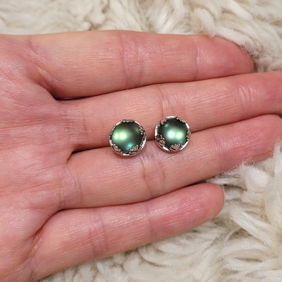 ✨️NEW✨️ S925 MOONSTONE STUD EARRINGS - Picture 1 of 5